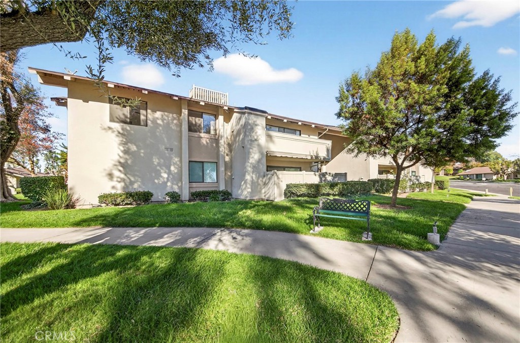 13624 La Jolla Circle