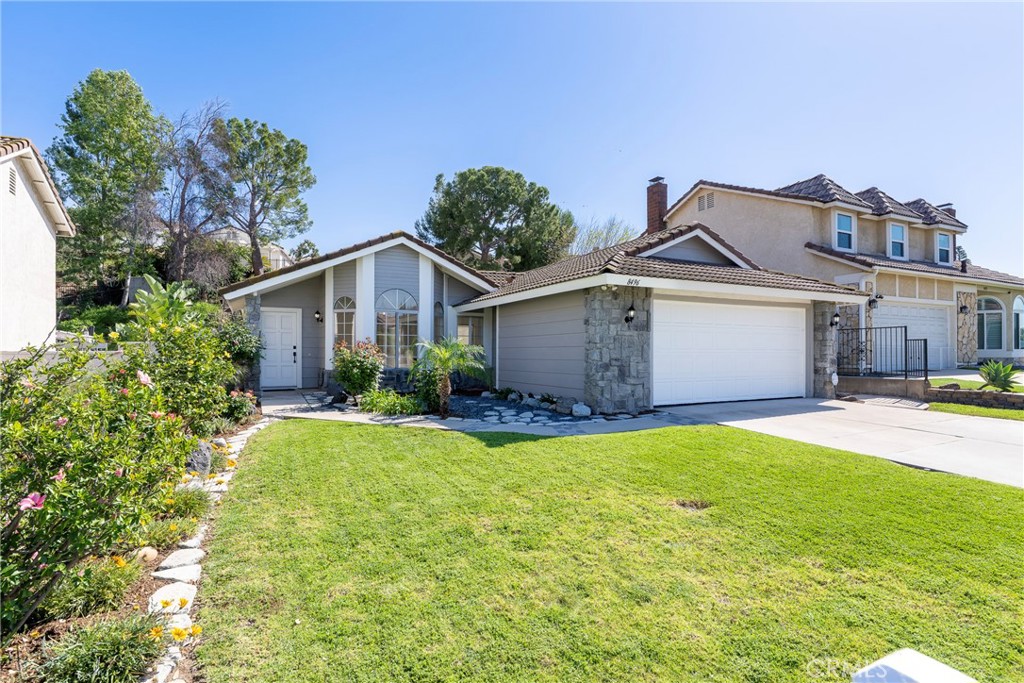 8496 East Meadowridge Street