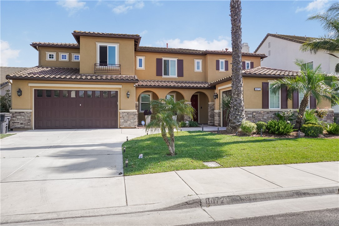 8072 River Bluffs