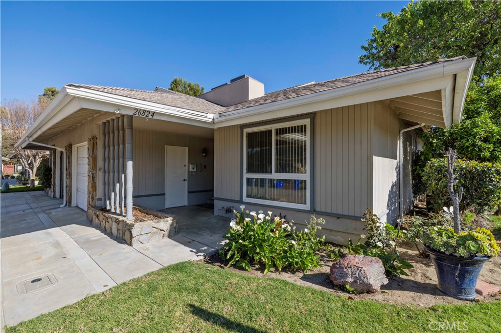 26824 Circle Of The Oaks