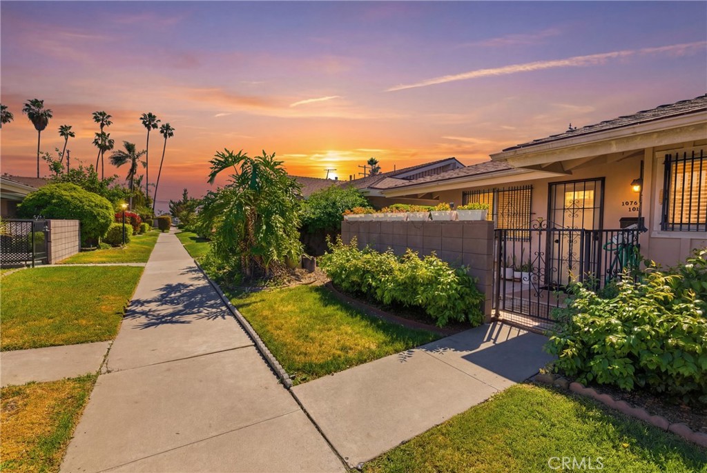 10767 Magnolia