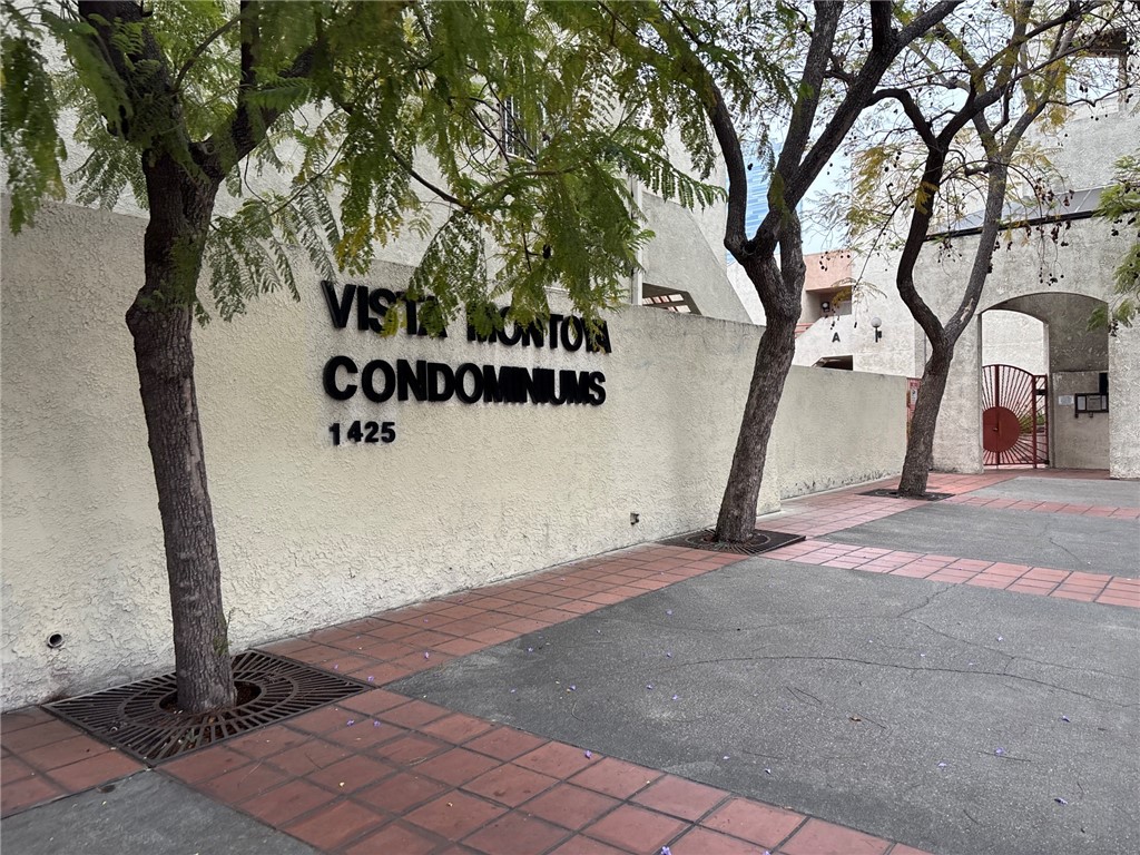 1118 Valencia
