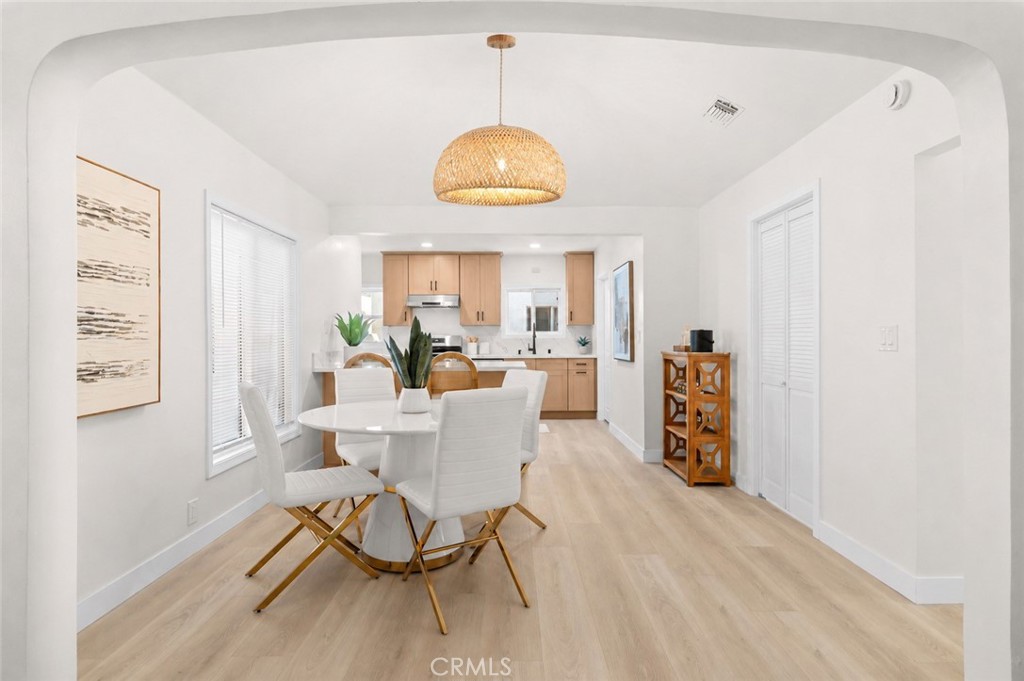2115 Redondo
