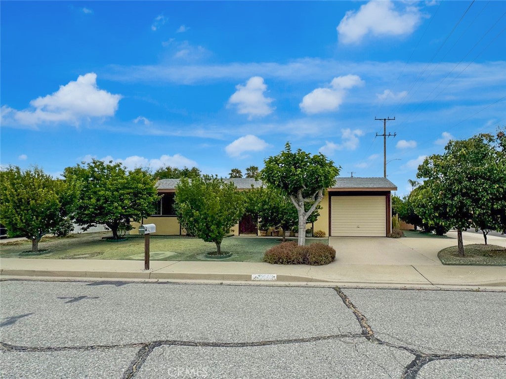 890 Costo Lane