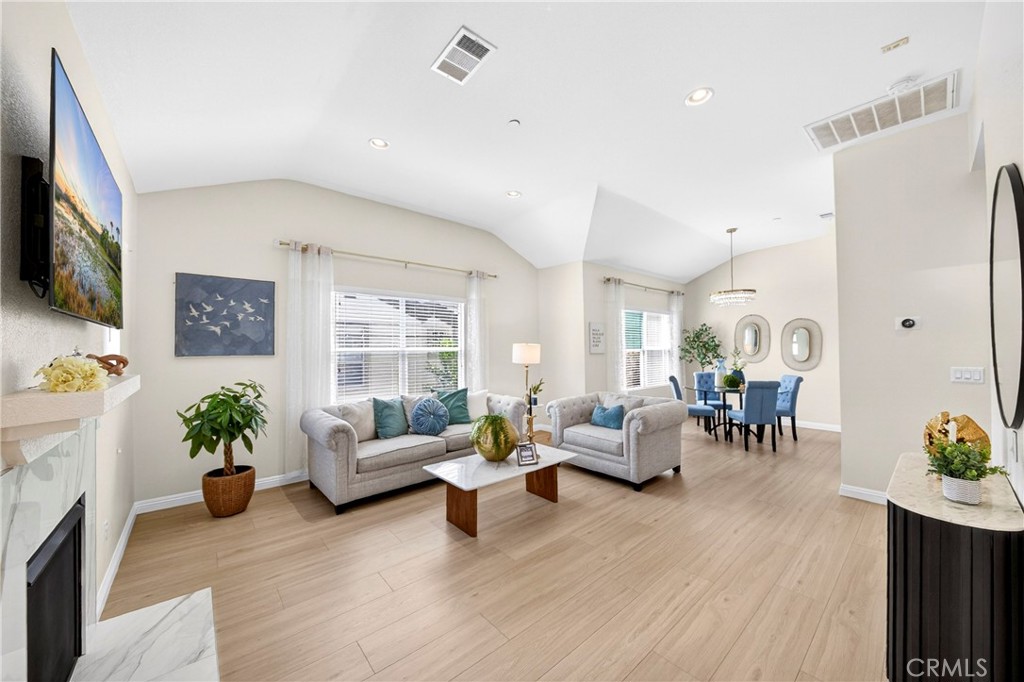 8692 Belmont
