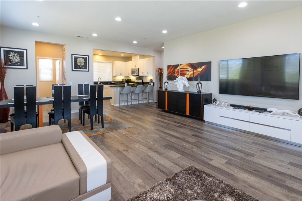 5786 Acacia Lane