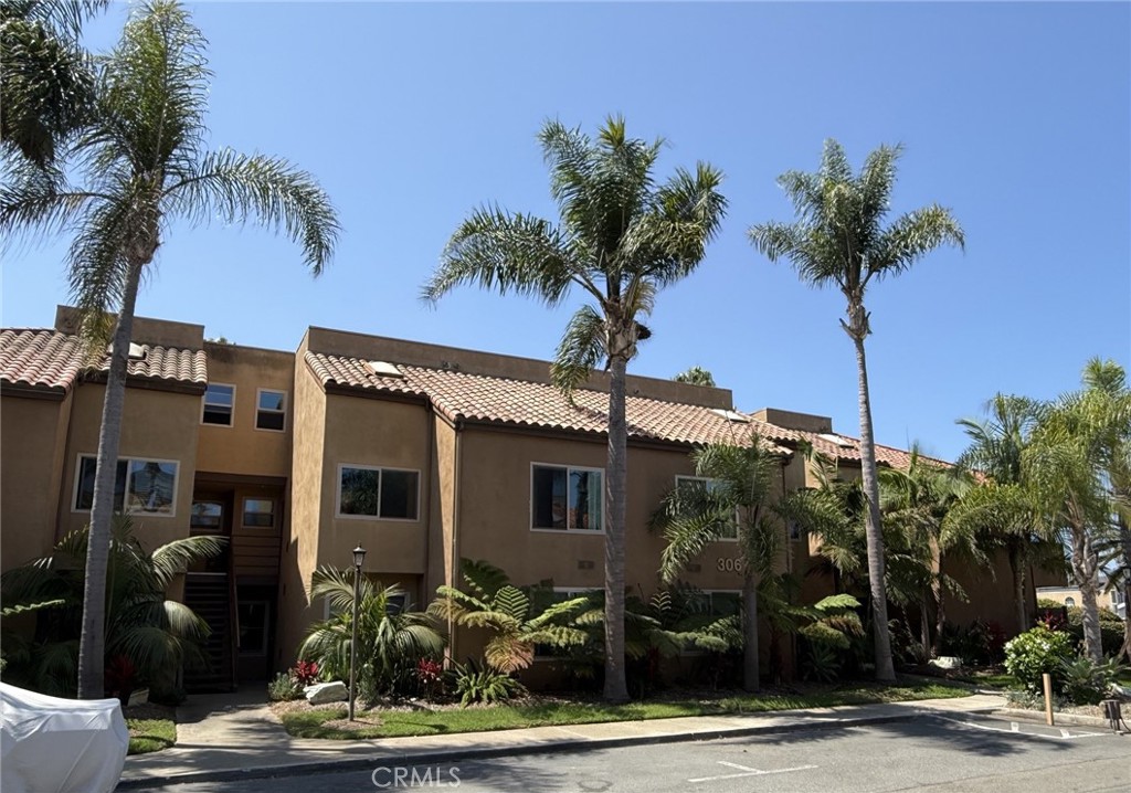 306 Coral Reef