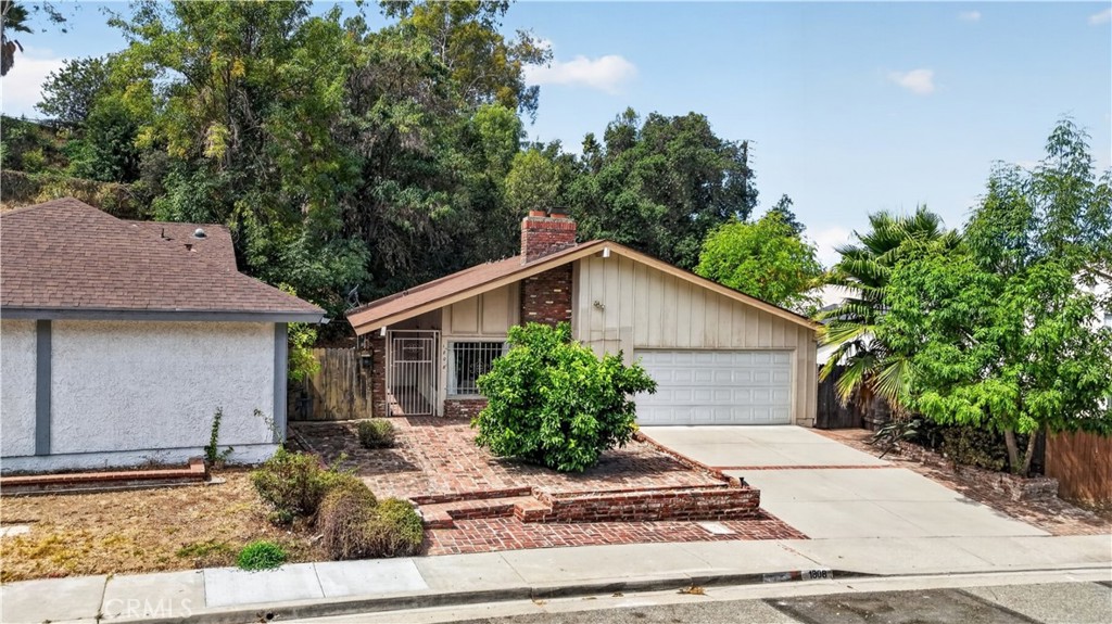 1808 Woodgate
