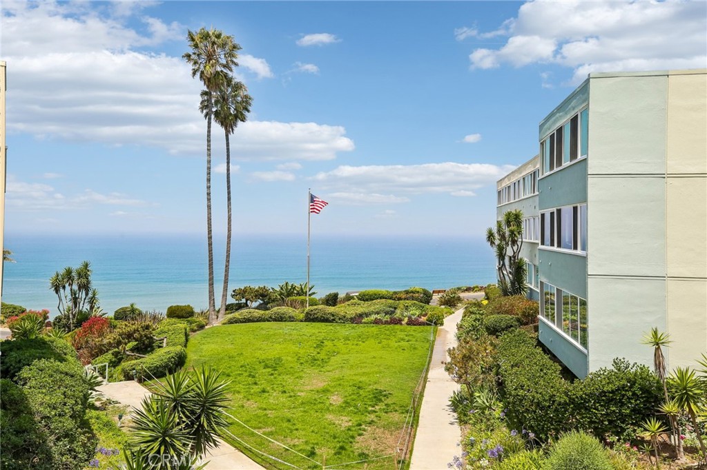 645 Paseo De La Playa