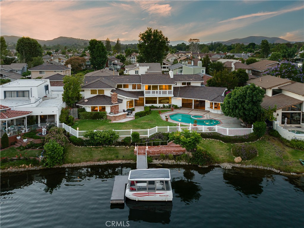 3924 Fairbreeze Circle