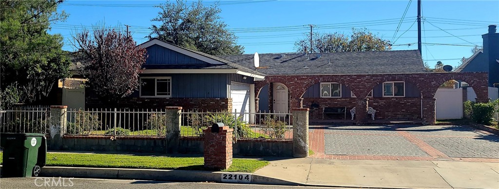 22104 Alamogordo
