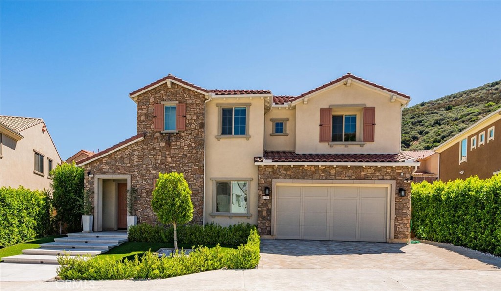 8256 Clear Sky Way