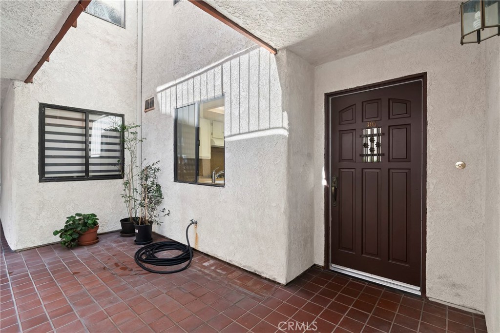 7625 Reseda Boulevard