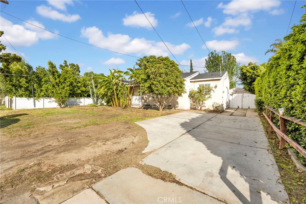 6912 Cedros Avenue