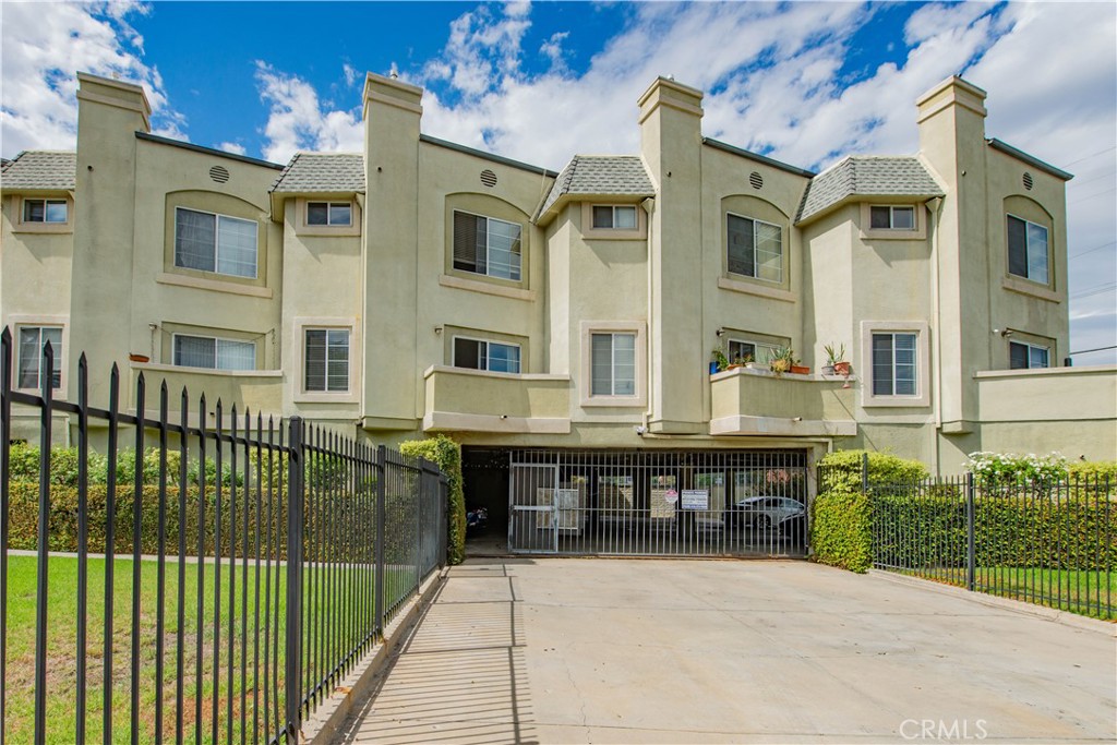 22809 Del Valle