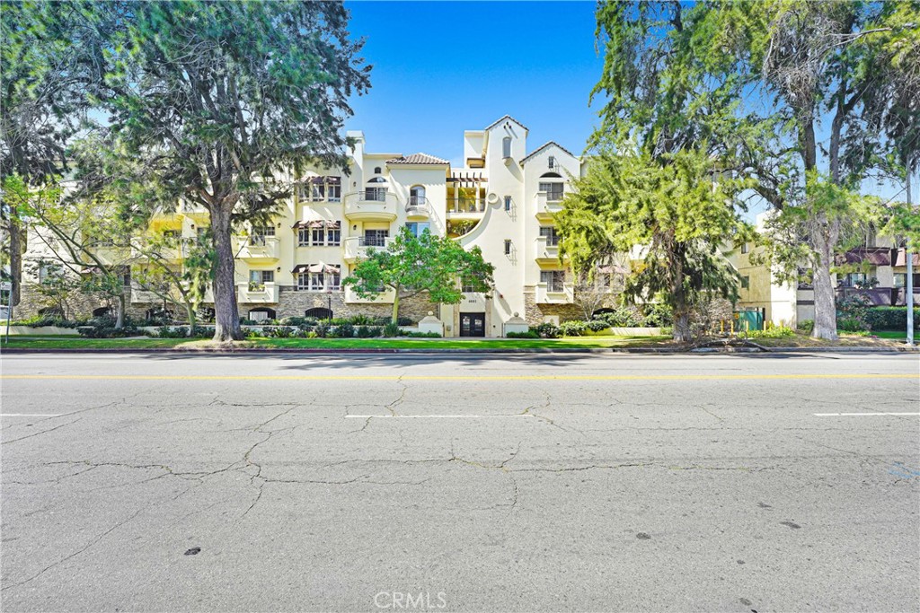 4601 Coldwater Canyon