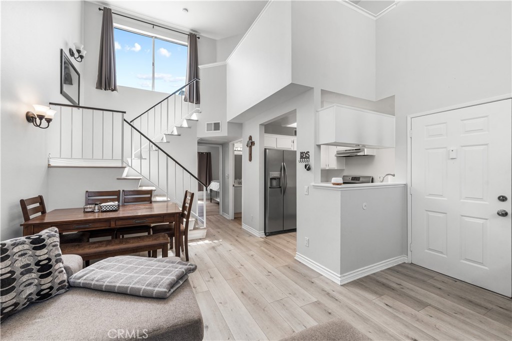 11150 Glenoaks
