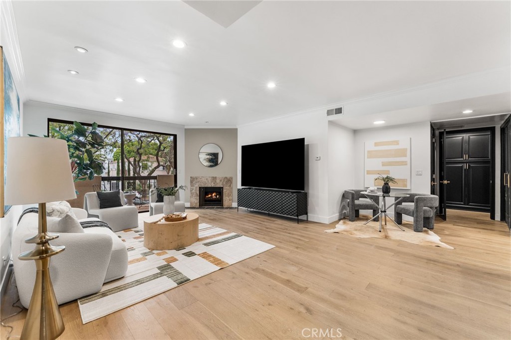 423 Palm