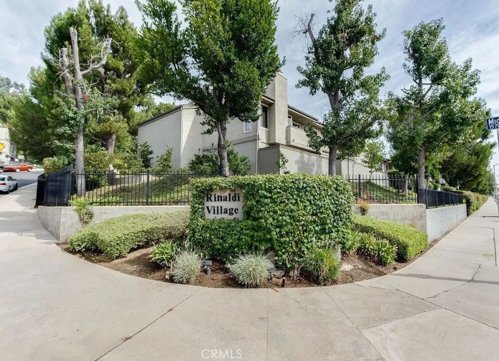15786 Midwood