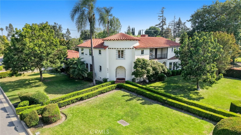 2932 Gainsborough Drive