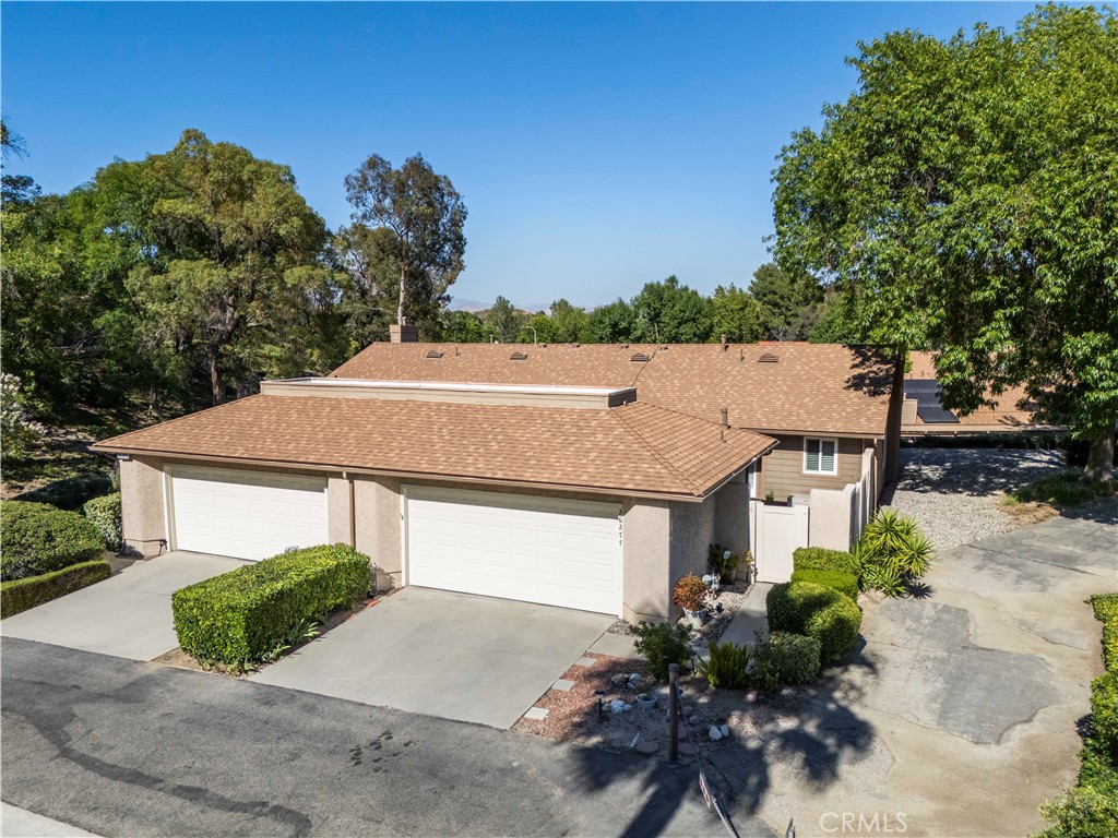 26277 Rainbow Glen Dr