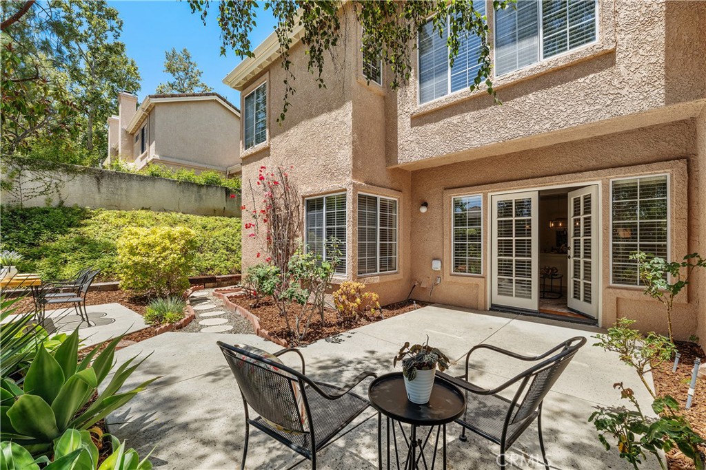 5614 Roundtree Place