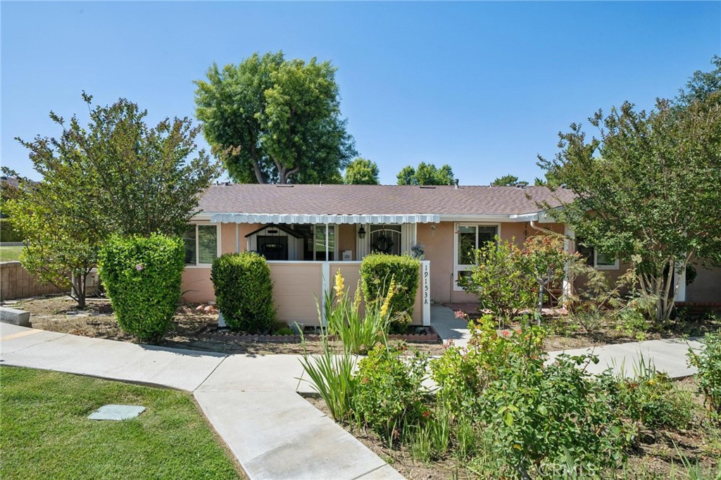19153 Avenue Of The Oaks