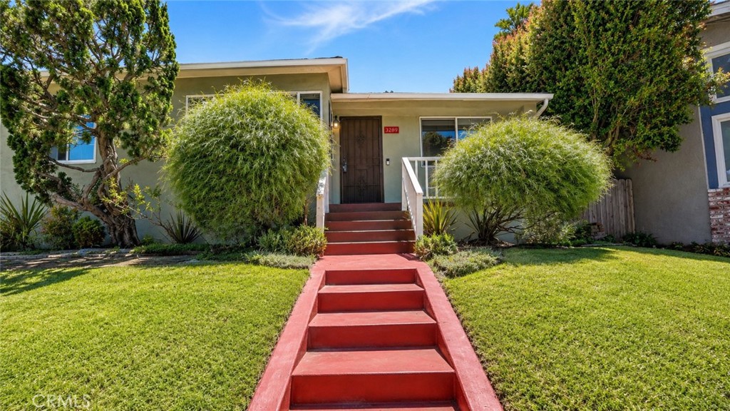 3289 Inglewood Boulevard
