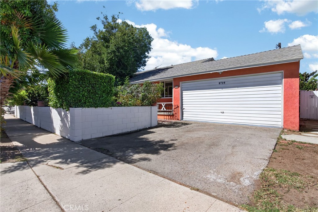 8719 Sylmar