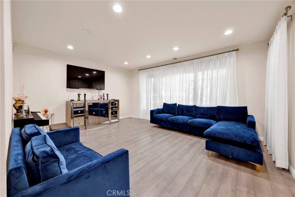 249 Zerr Court