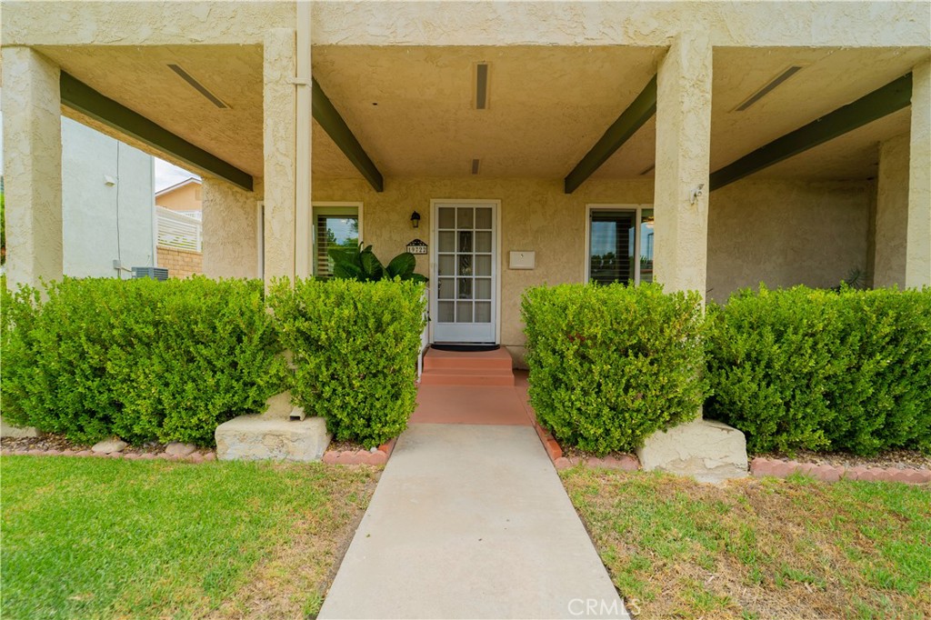 19722 Avenue Of The Oaks