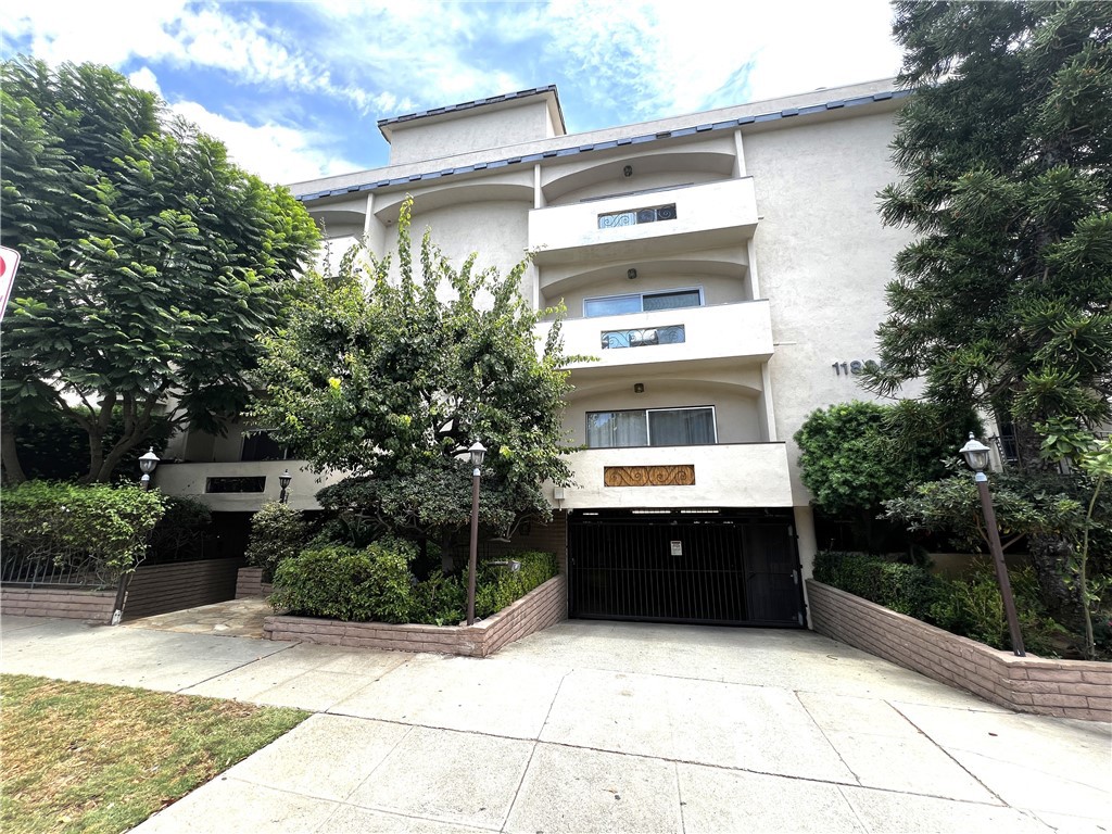 11820 Mayfield