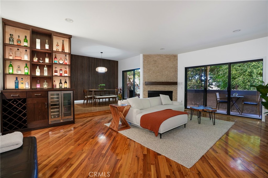 2307 Fox Hills