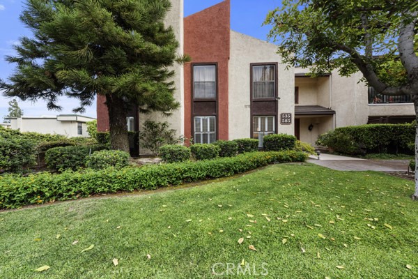 585 Duarte