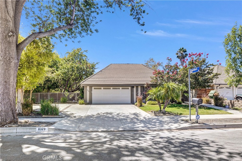 8329 Capistrano