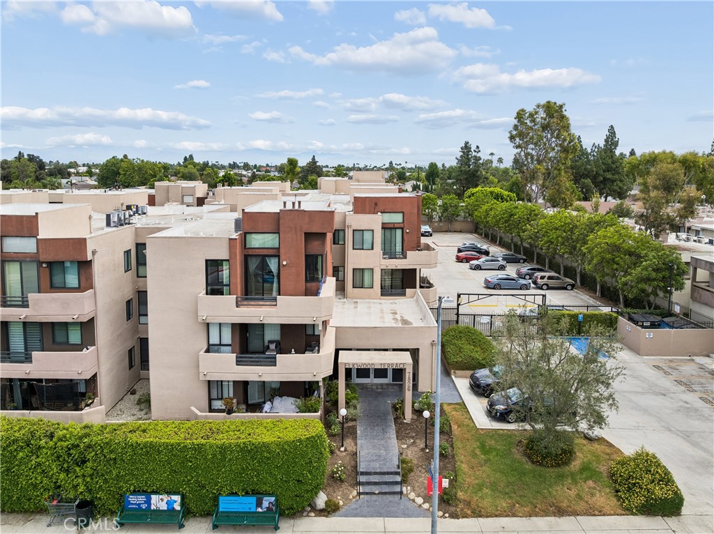 7826 Topanga Canyon