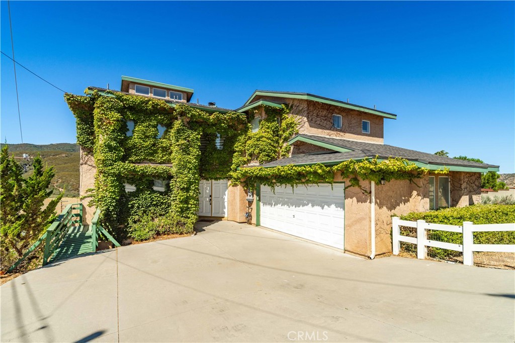 14738 Flintstone Drive