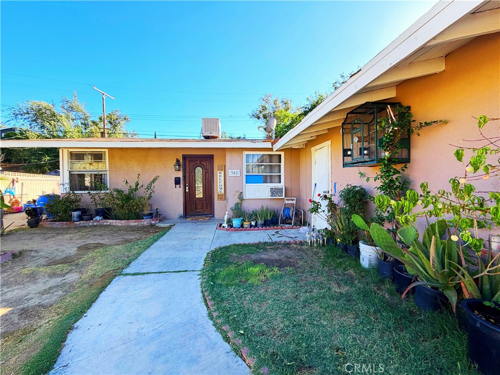 302 Avenue R11