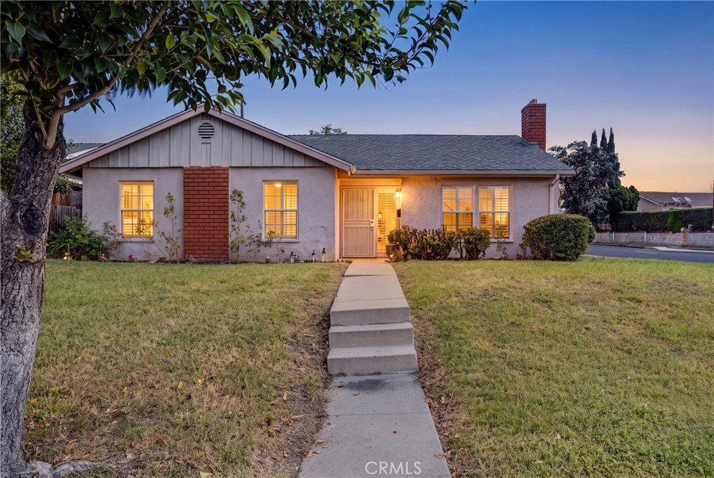 3205 Point Cedar