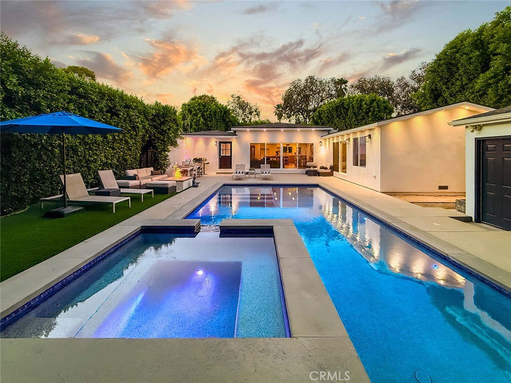 15722 Magnolia