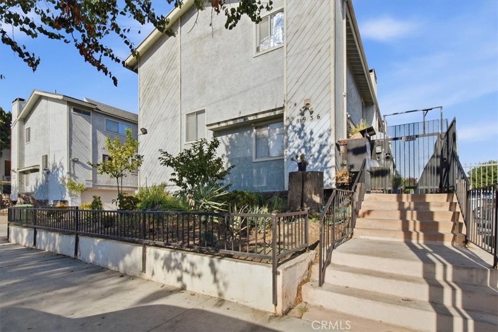 8936 Willis Ave
