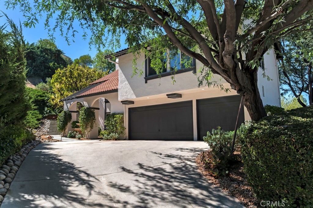 4481 Deanwood Drive