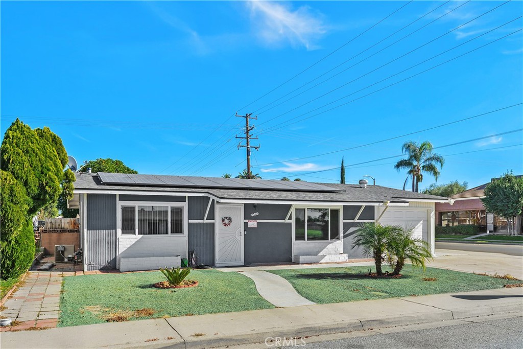 890 S Inez St. Street