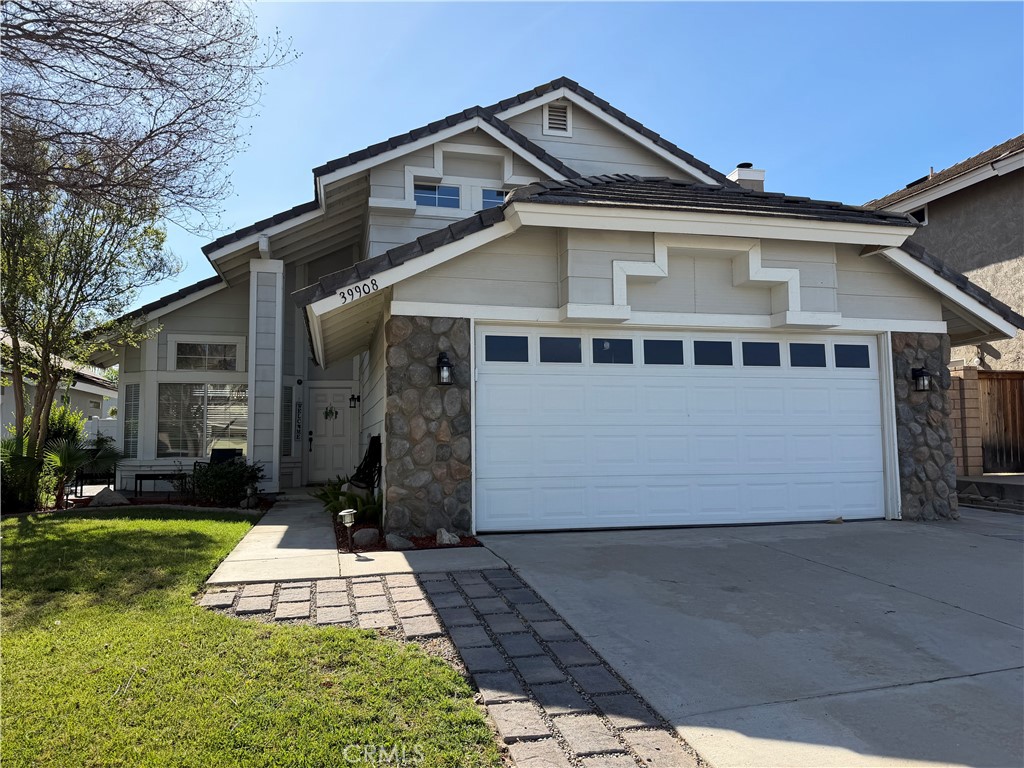 39908 Falcon Way
