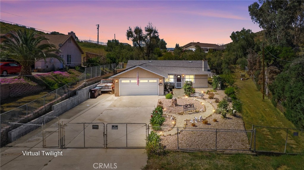 29225 Avenida De Las Flores