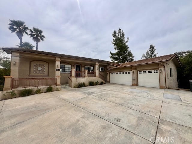 22561 Canyon Lake