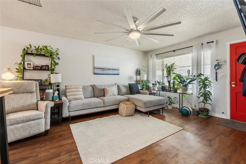 150 Lakeshore