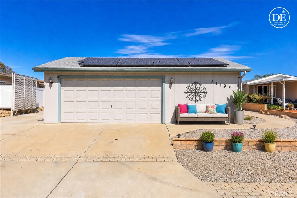 34197 Olive Grove
