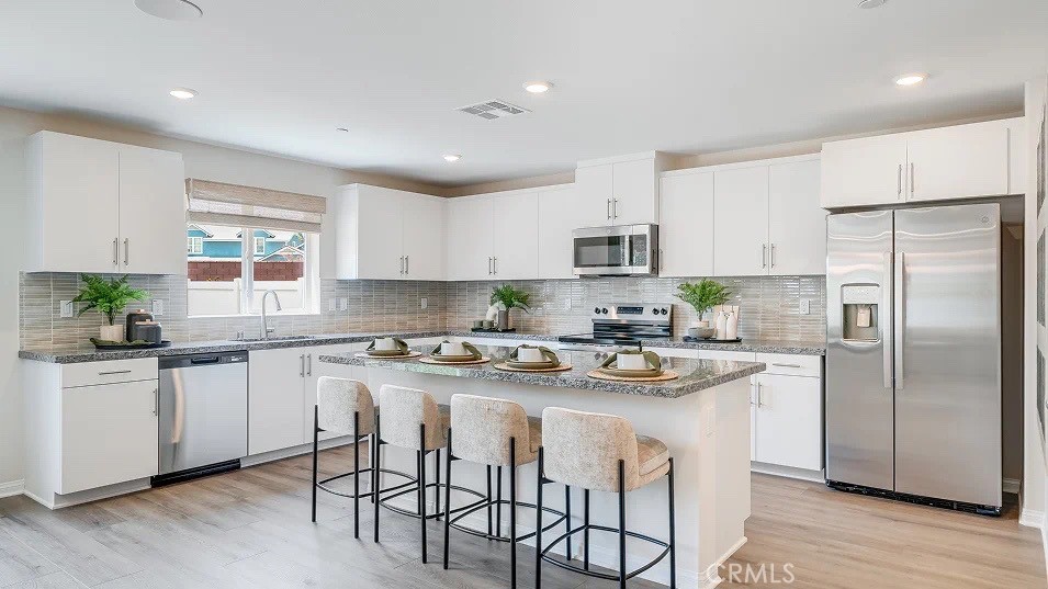 1526 Galloping Trail