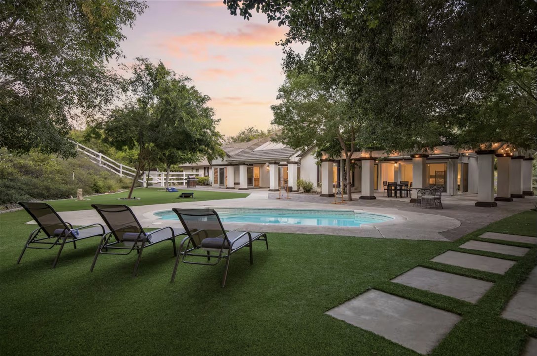 46245 Buenos Campos Dr